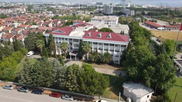 جامعة كوجالي للعلوم الصحية والتكنولوجيا
